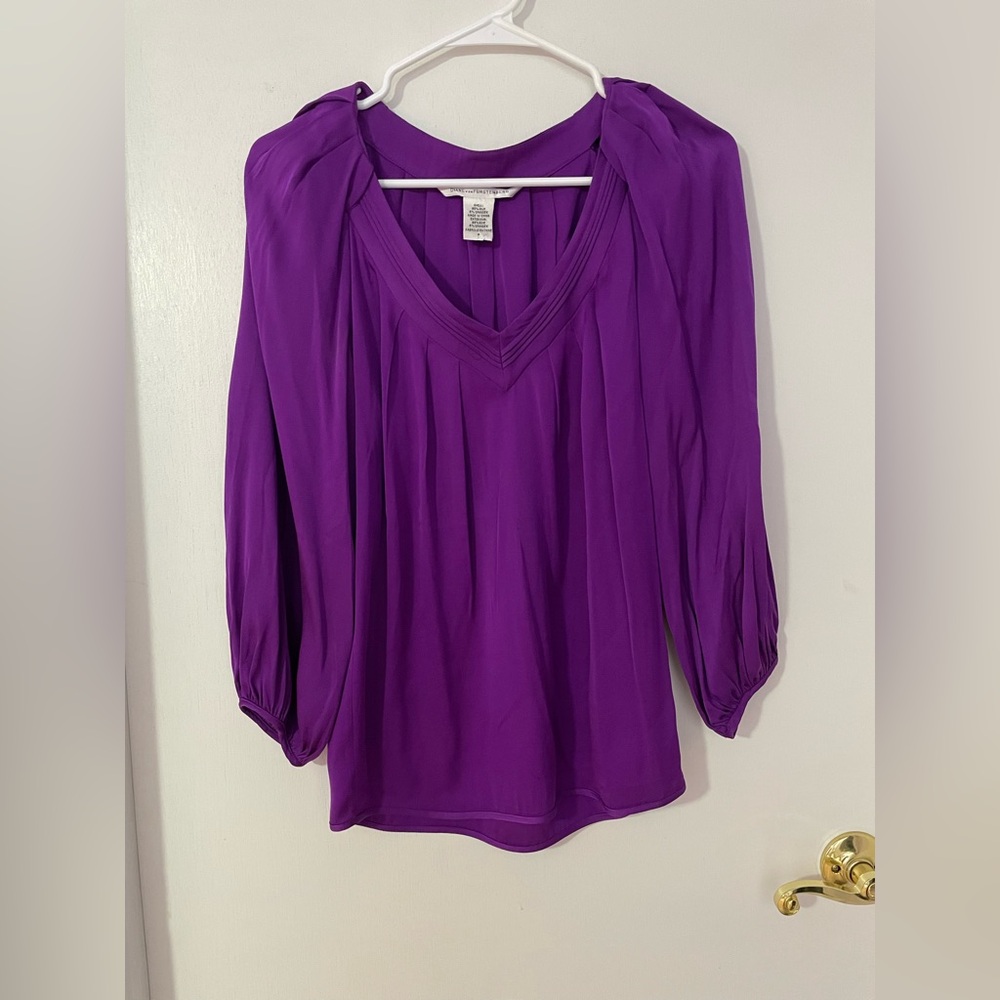 Diane von furstenberg, purple silk blouse, size 4, excellent condition